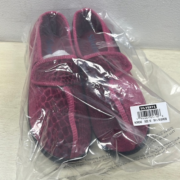 NWT - Silverts Women's Extra Wide Easy Closure Comfort Slipper, Rose - Size 10 - Picture 3 of 6